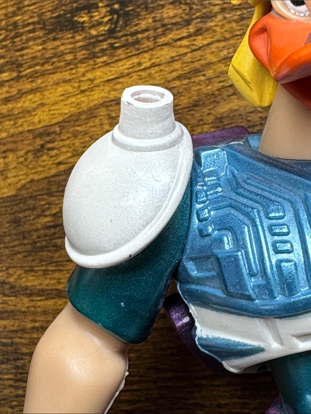 Disney Mighty Duck Action Figure Puck Bomber 6" - Picture 8 of 9